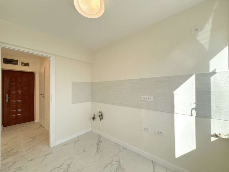 Favorit  Apartament Premium, Complet Renovat 1 Minut Metrou Favorit  0% Comision